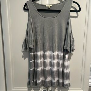 Cold shoulder short sleeve top